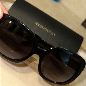 Burberry Elegant Black Sunglasses